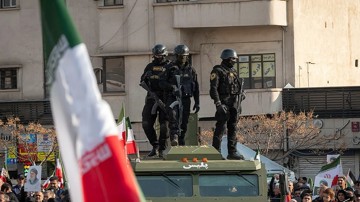 Bahrain Sentences 9 to Life for Links with Iran's IRGC as Tensions Escalate