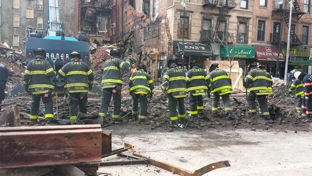 Explosion at NYC Shipyard Kills One and Injures Dozens
