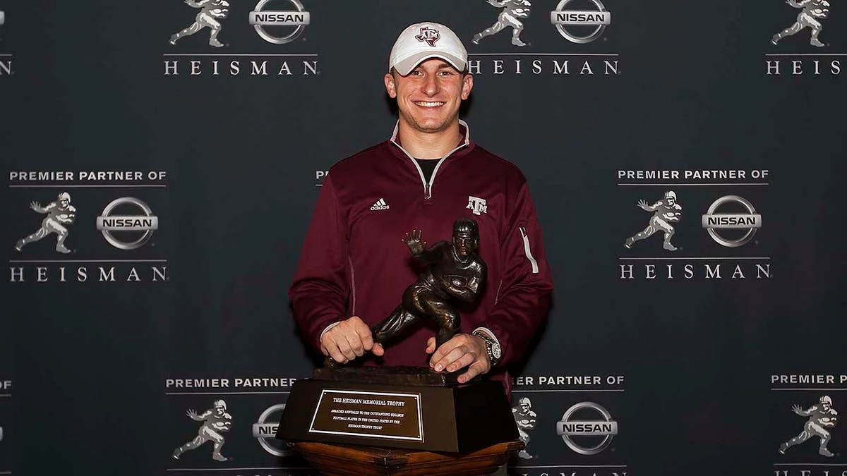 Johnny Manziel Wins MMA Debut: Manziel wins MMA debut [titlebase] in Dominating Fashion