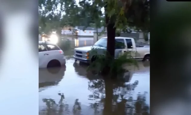 4 Dead in Kentucky Flooding as Governor Declares State of Emergency