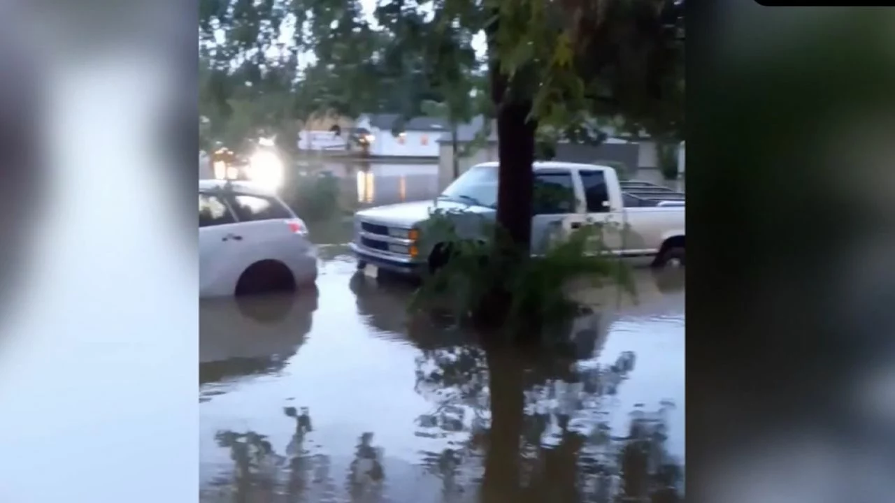 4 Dead in Kentucky Flooding as Governor Declares State of Emergency