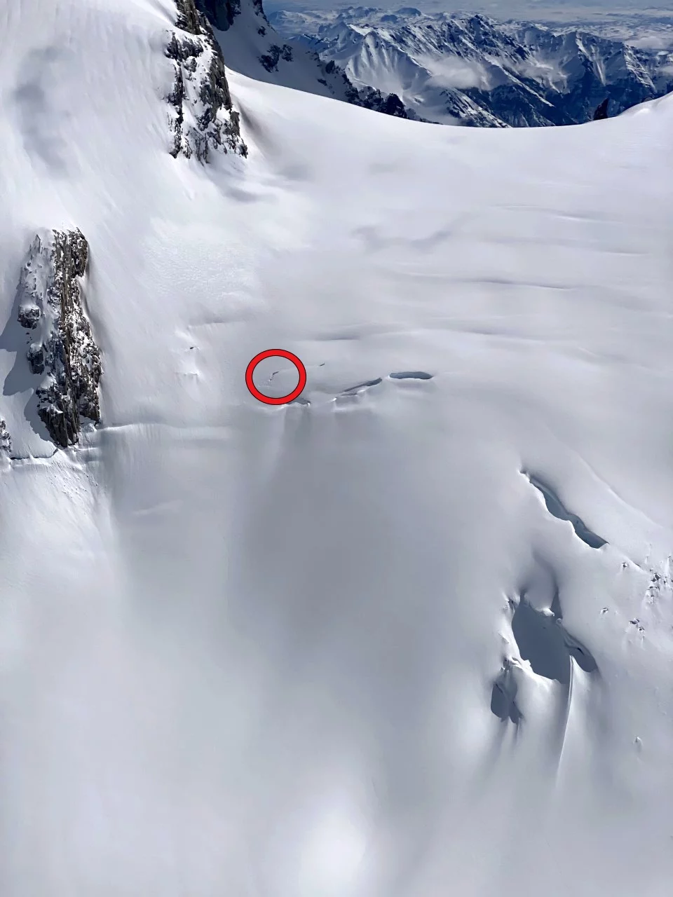 Tragic Incident: Park Ranger Dies After Falling into a Crevase on Alaska's Mount McKinley