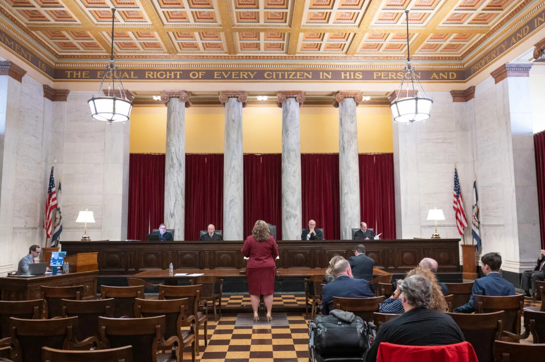 Admin Appeals Voting Order to Supreme Court Amidst Midterm Elections