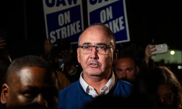 DOJ Probes Shawn Fain: UAW President Faces Scrutiny Over Allegations of Retaliation and Favoritism