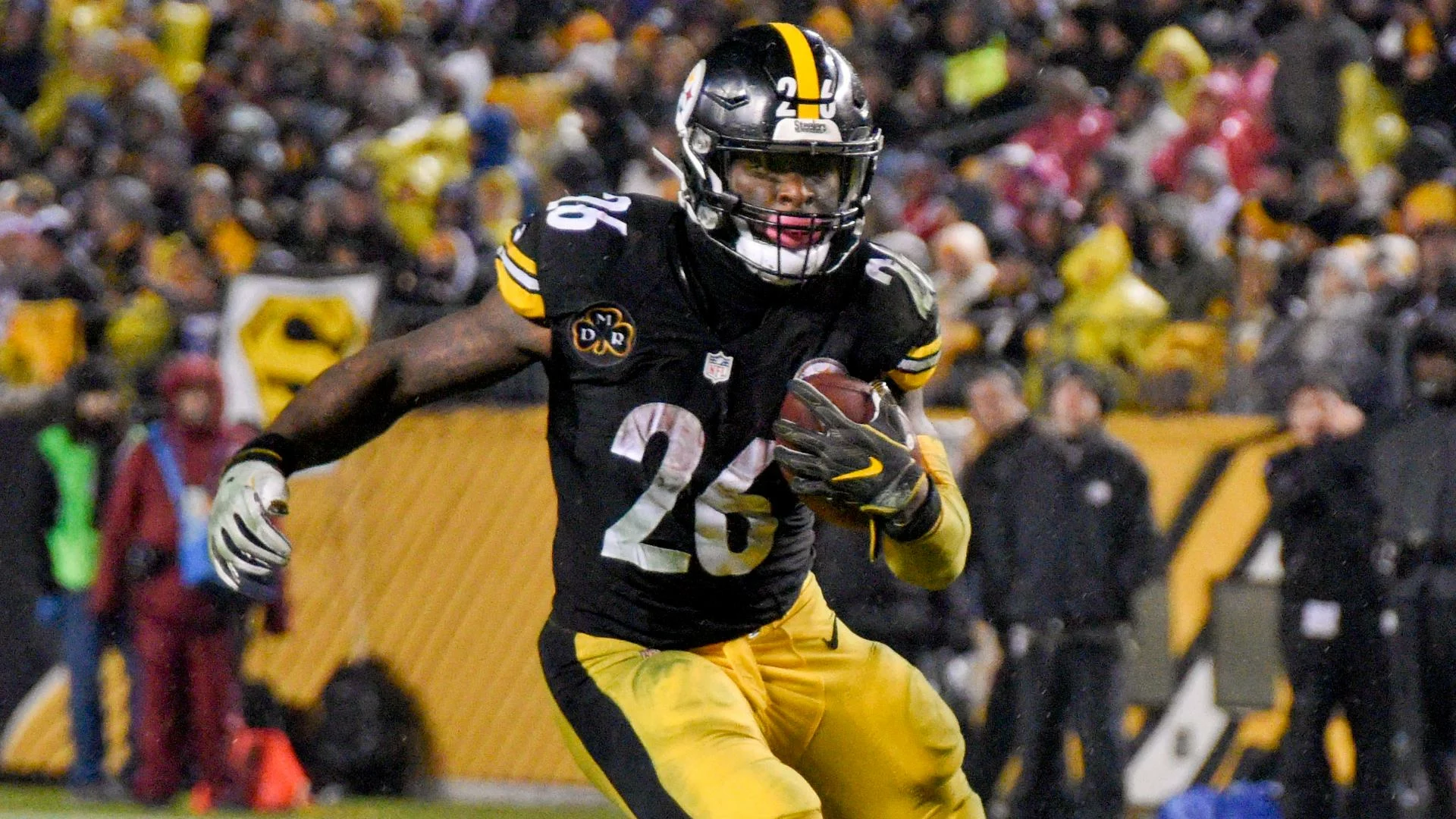 Former NFL Star Arrested [titlebase]: Le'Veon Bell Jailed for Neglecting Child Support Payments
