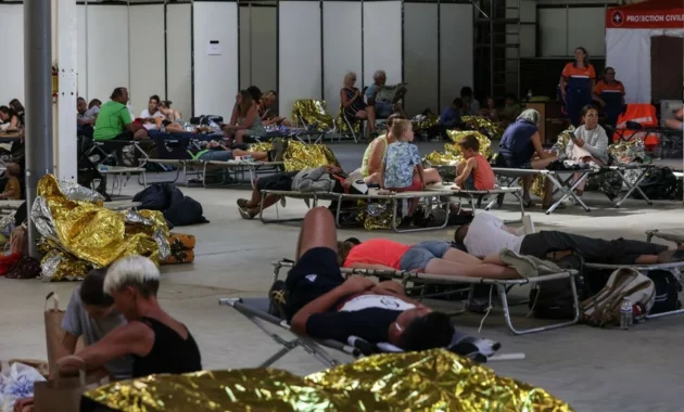 France Evacuates 4,000 People as Wildfires Rage Across Southwest Europe
