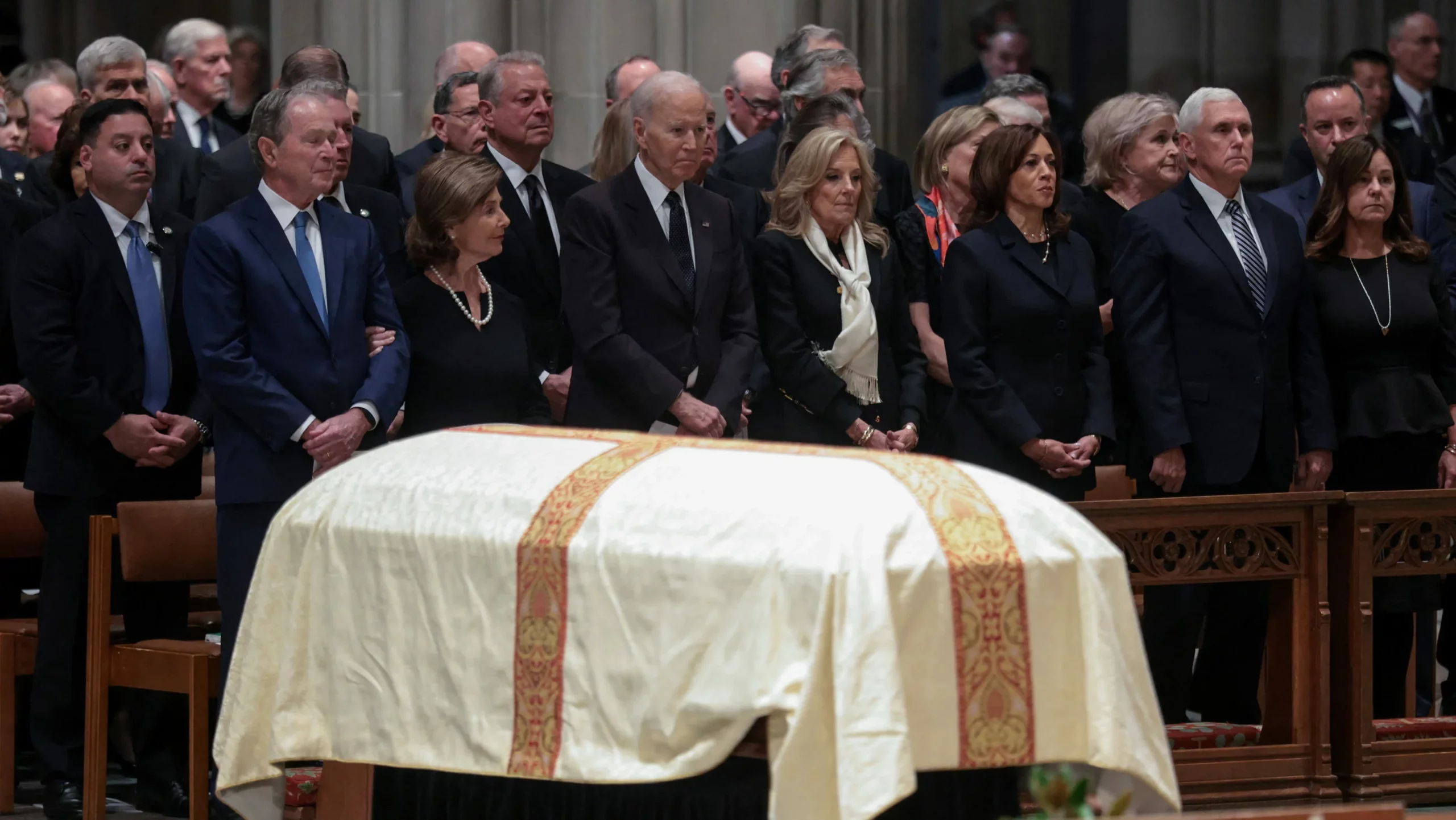 Hosts Zelenskyy, Netanyahu [titlebase] Pay Tribute to Lindsey Graham at National Cathedral Funeral