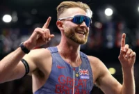 Josh Kerr Breaks 1-mile World Record [titlebase] in Stunning Fashion