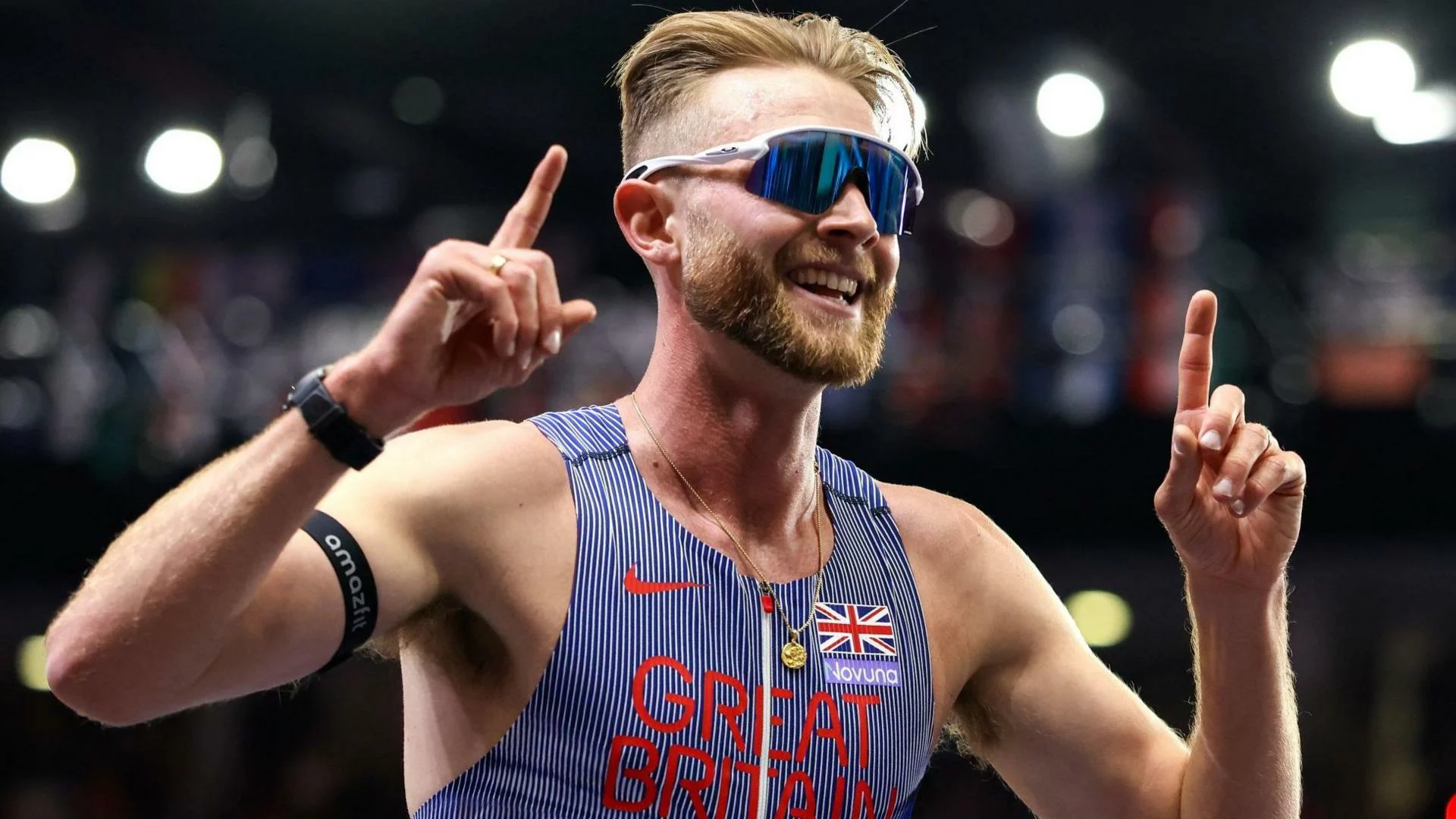 Josh Kerr Breaks 1-mile World Record [titlebase] in Stunning Fashion