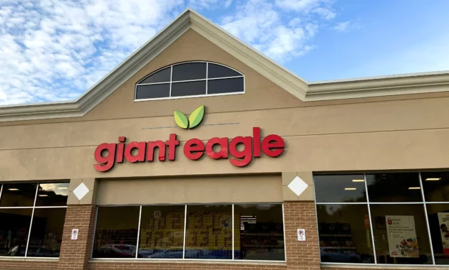 Kroger to Buy Giant Eagle: A $1.65 Billion Deal to Expand Grocery Market Reach