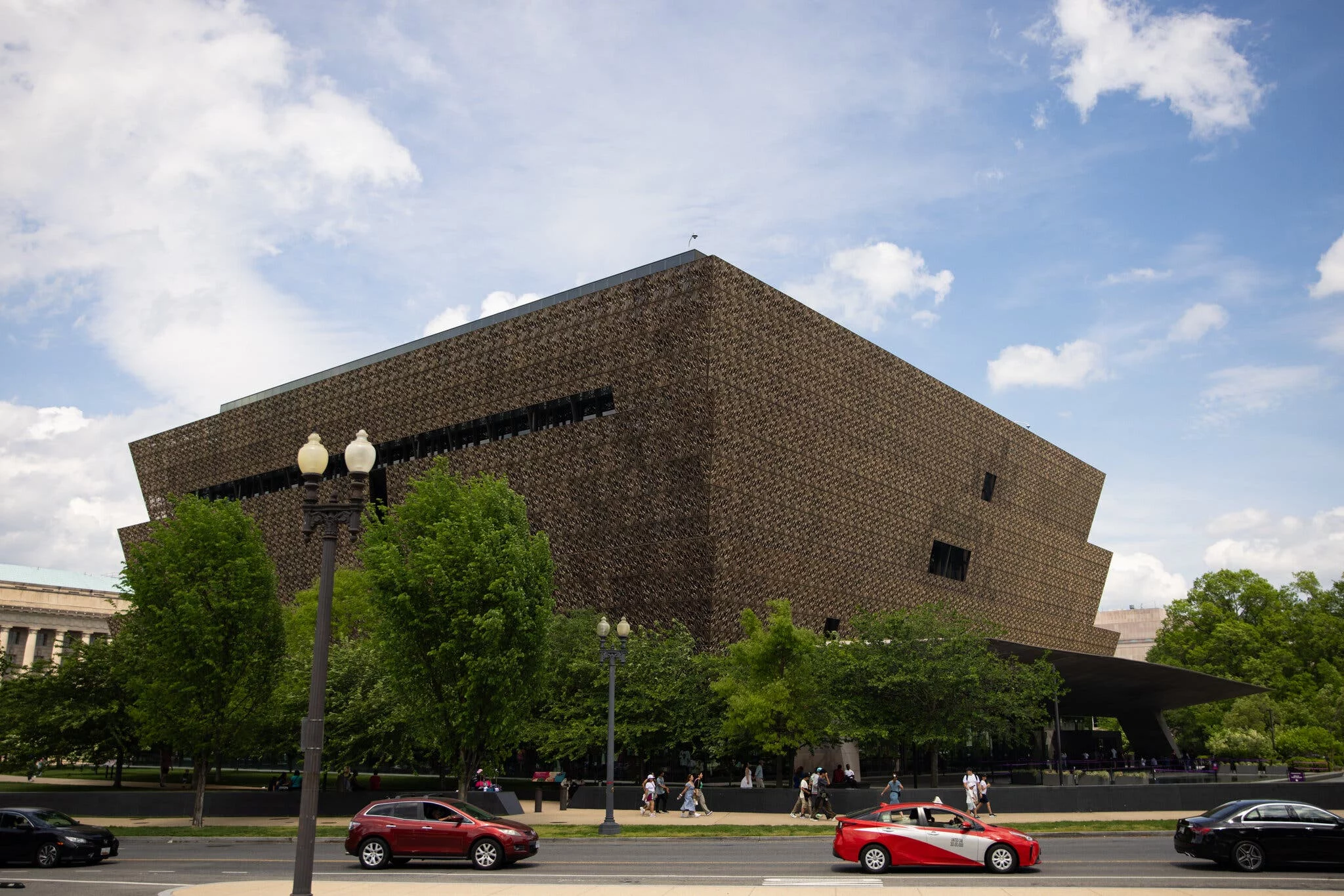 Trump Orders New Signs Outside Smithsonian Museum Amid Row Over Its Depiction of American History