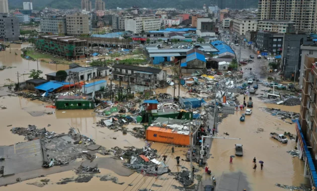 Typhoon Noul Nears China [titlebase]: Over 340,000 Evacuated as Region Braces for Impact