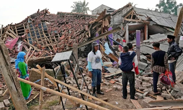 7.7 Quake Hits Indonesia: Devastating Earthquake Leaves Trail of Destruction
