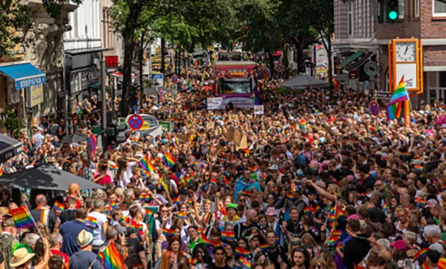 Hamburg Pride Parade Begins Under Tight Security After Berlin Attack
