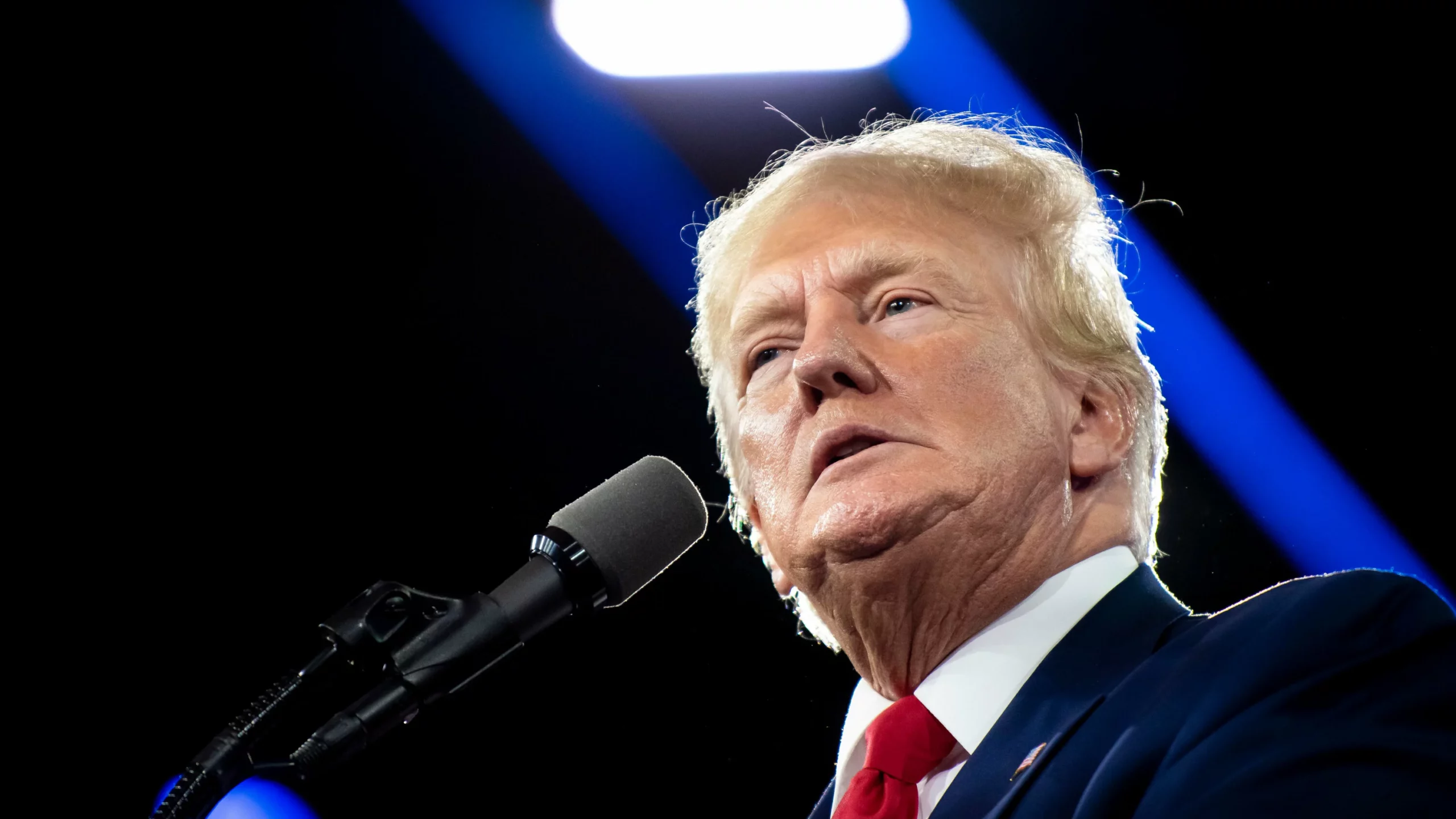 Trump Administration Ends Offshore Wind Plans in $1.22B Deal, Sparking Controversy