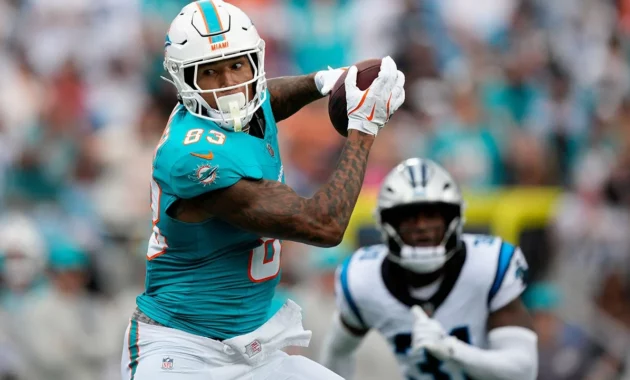Veteran Tight End Darren Waller Agrees to Terms with Panthers [titlebase] in a One-Year Deal